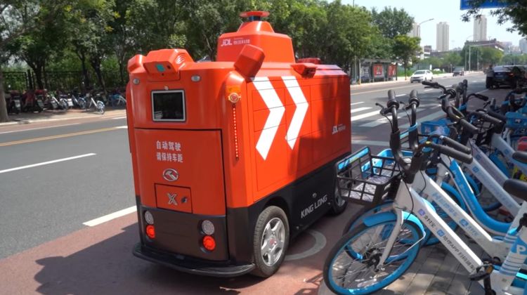 This smart van is the perfect delivery ‘man’ during the pandemic