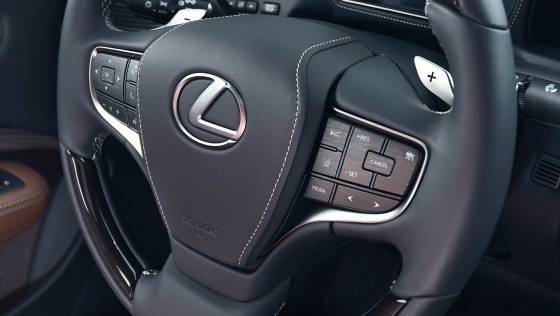 2020 Lexus LS Interior 004