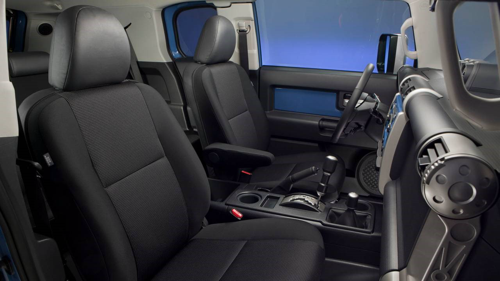 2014 Toyota FJ Cruiser 4.0L V6 Interior 002