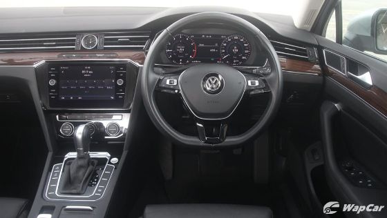 2018 Volkswagen Passat 2.0 TSI Highline Interior 006