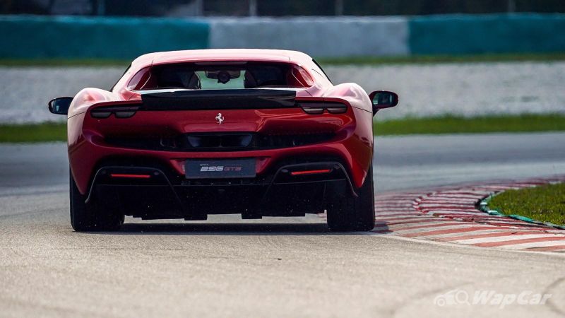 This is how you make loyalists of the brand: 2022 Ferrari 296 GTB tested around Sepang! 02