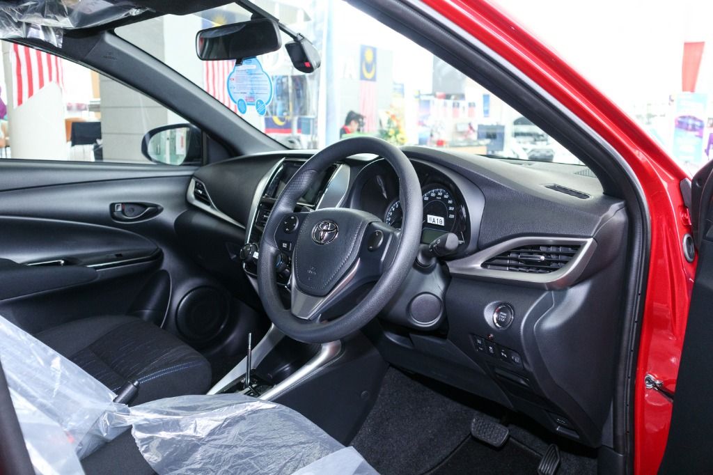 2019 Toyota Yaris 1.5E Interior 002