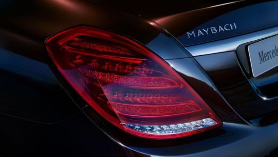 Mercedes-Benz Maybach S-Class (2018) Exterior 008
