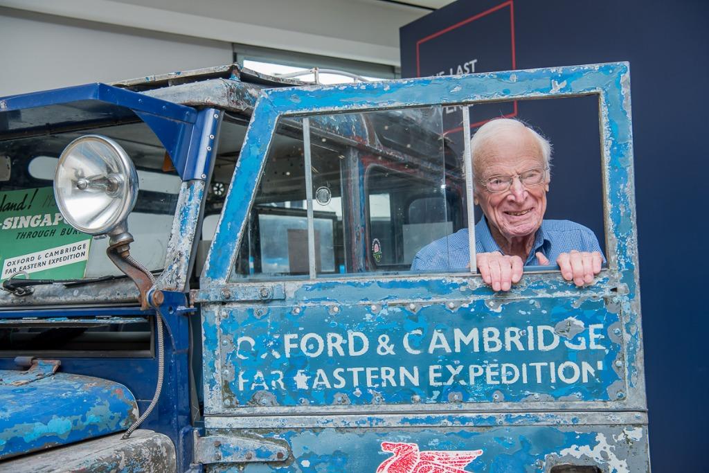 This 87-year old man will drive a 64-year old Land Rover from Singapore to London 01