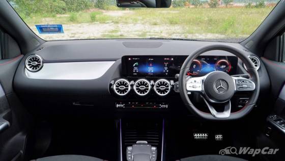 2021 Mercedes-Benz GLA 250 AMG Line Interior 001