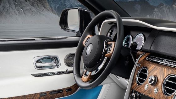 2018 Rolls-Royce Cullinan Cullinan Interior 002