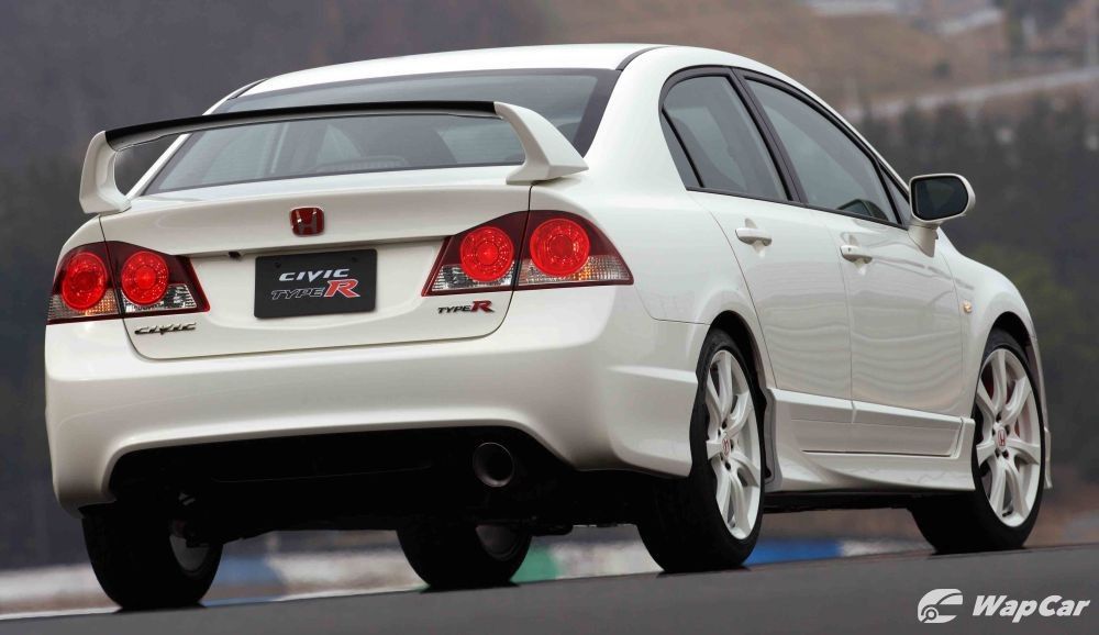 Honda Civic Type R – is the FD2 Type R the best one ever? 01