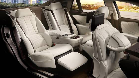 2020 Lexus LS Interior 008