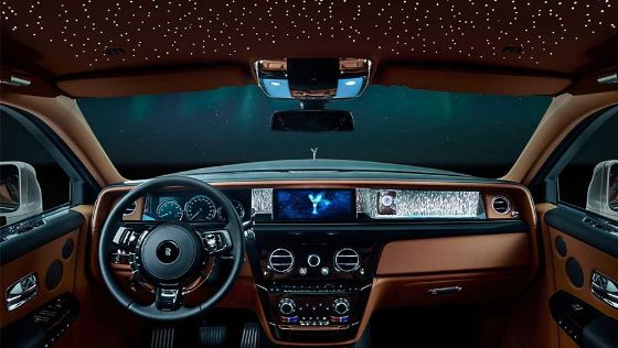 2017 Rolls-Royce Phantom Phantom Interior 001