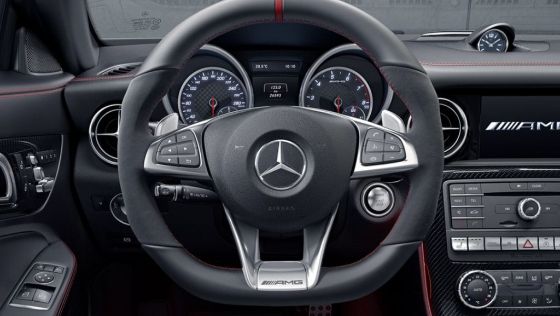 Mercedes-Benz SLC AMG (2019) Interior 002