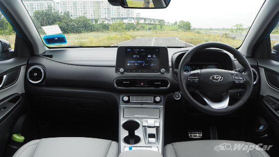 2021 Hyundai Kona Electric e-Plus Interior 001