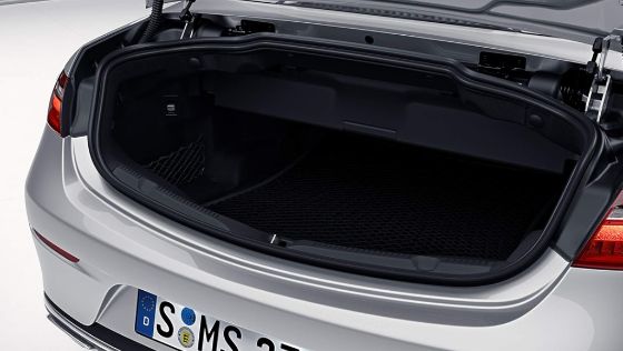 Mercedes-Benz E-Class Cabriolet (2018) Interior 008