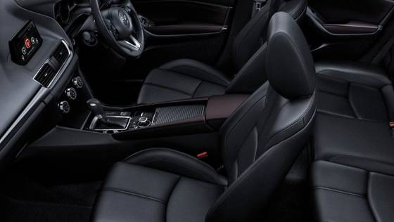 Mazda 3 Sedan (2018) Interior 007
