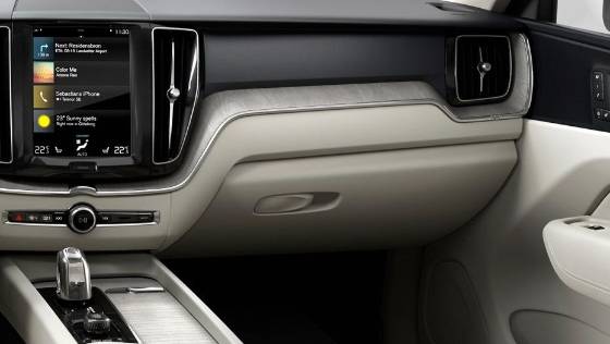Volvo XC60 (2018) Interior 006