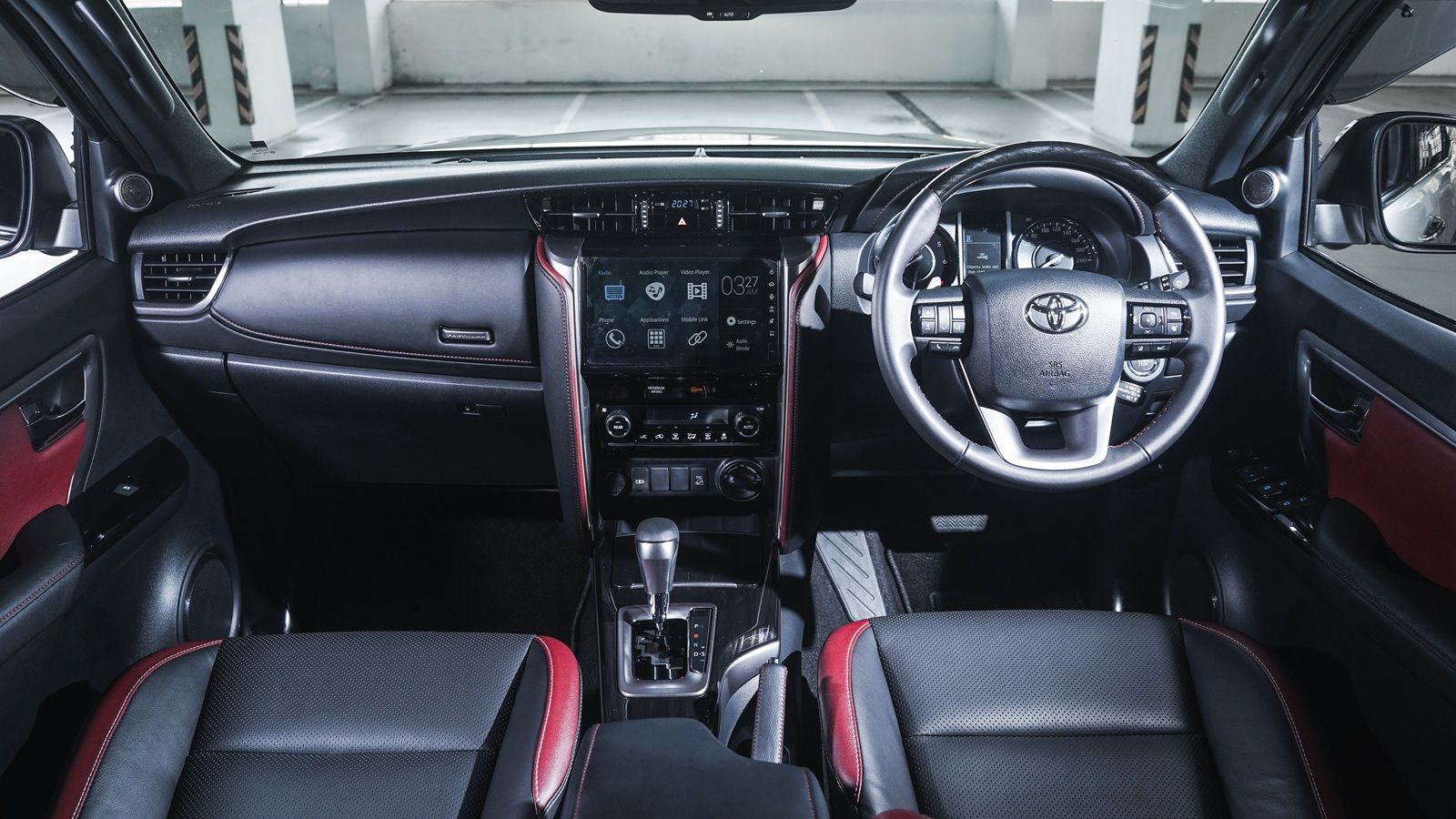 2021 Toyota Fortuner Interior 001