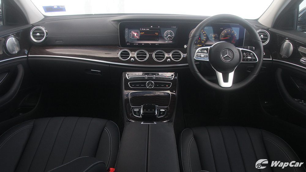 2019 Mercedes-Benz E-Class E 300 Exclusive Line Interior 002