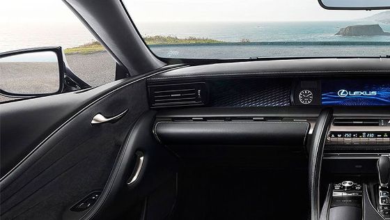 Lexus LC (2018) Interior 007