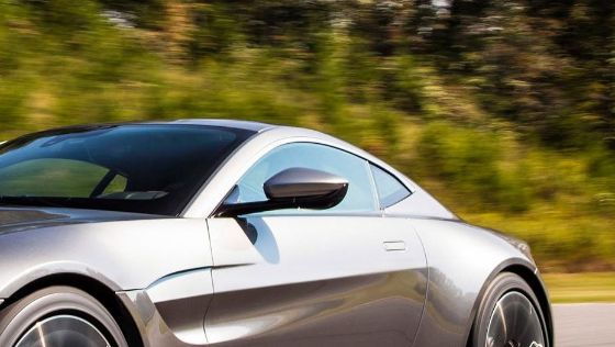 Aston Martin Vantage (2018) Exterior 007