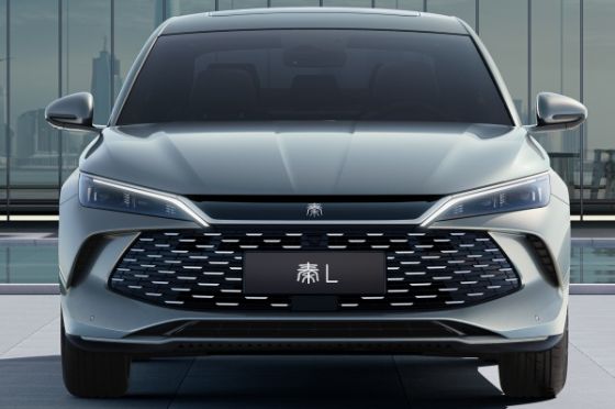 This Camry-rivaling BYD Qin L pairs a 1.5L engine with a 160 kW motor