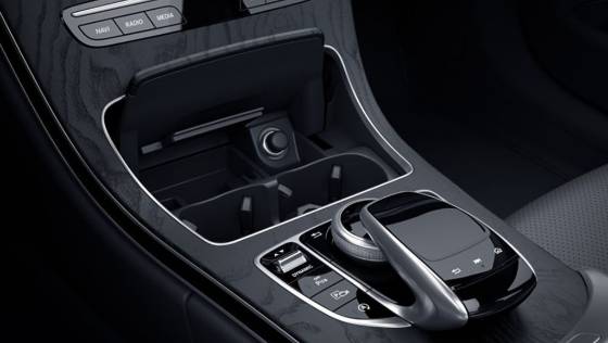 Mercedes-Benz C-Class Coupe (2019) Interior 007