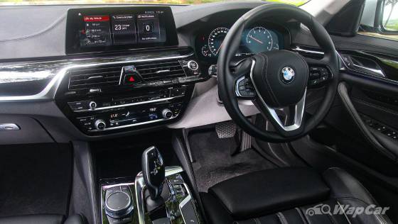 2019 BMW 5 Series 520i Luxury Interior 002