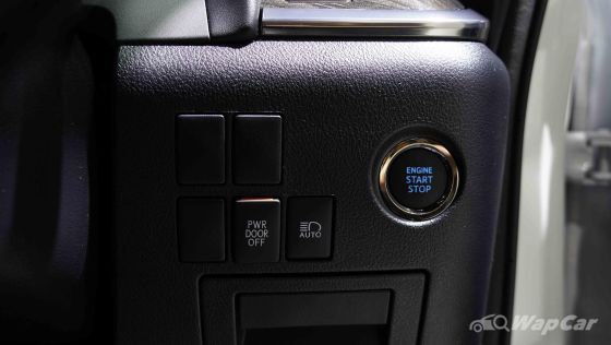 2021 Lexus LM350 4-Seater Interior 009