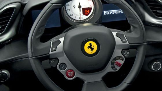 Ferrari 488 (2015) Interior 003
