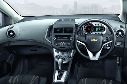 Chevrolet Sonic Hatchback Interior 001