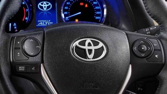 Toyota Corolla Altis (2018) Interior 003